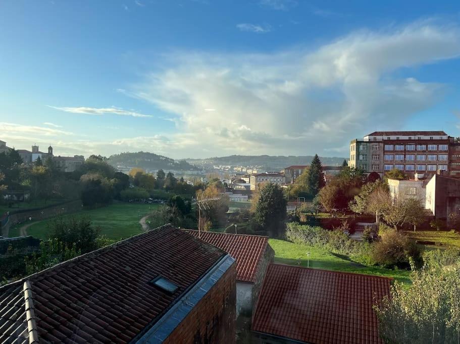 Apartamento Centrico Con Vistas サンティアゴ・デ・コンポステーラ エクステリア 写真